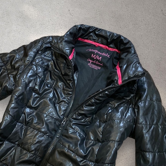 Aeropostale Black & Pink Patent Puffer Zip Up Jacket - Picture 3 of 6